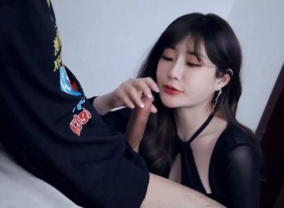 ลูกพี่ลูกน้องพาน้องสาวของเขาไปที่โรงแรมลับ
