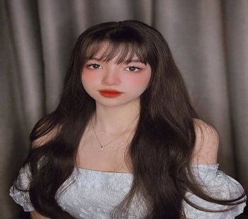 พี่ชายของฉันมักจะบดขยี้น้องสาวของเขาเพื่อแสดงในห้องเนื่องจากการโจมตีที่มีเขา