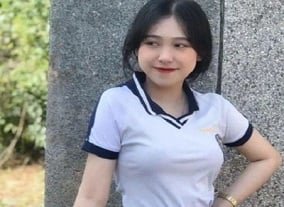 ทันใดนั้นเจ้านายก็เชิญเมื่อเขาเห็นเลขานุการคนใหม่แสดงตัวเองอย่างมั่นใจ