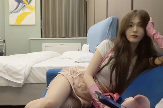 เขา Xiaoli ถูกข่มขืนโดยลูกพี่ลูกน้องของเขา