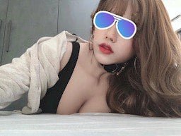 เห็นครูสอนพิเศษที่มีเสน่ห์ของนักเรียนเธอมักจะเชิญให้มีเพศสัมพันธ์