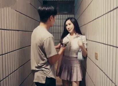เลขานุการของฉันทำให้ลูกค้าตกหลุมรักโรงแรมเพื่อลงนามในสัญญา